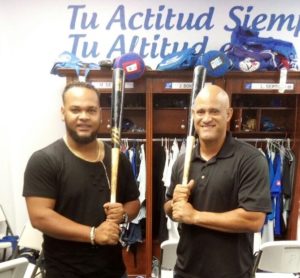 Los Reyes del Homerun en la Lidom, Juan Francisco y Mendy López Jr. Foto cortesía de @TigresdelLicey