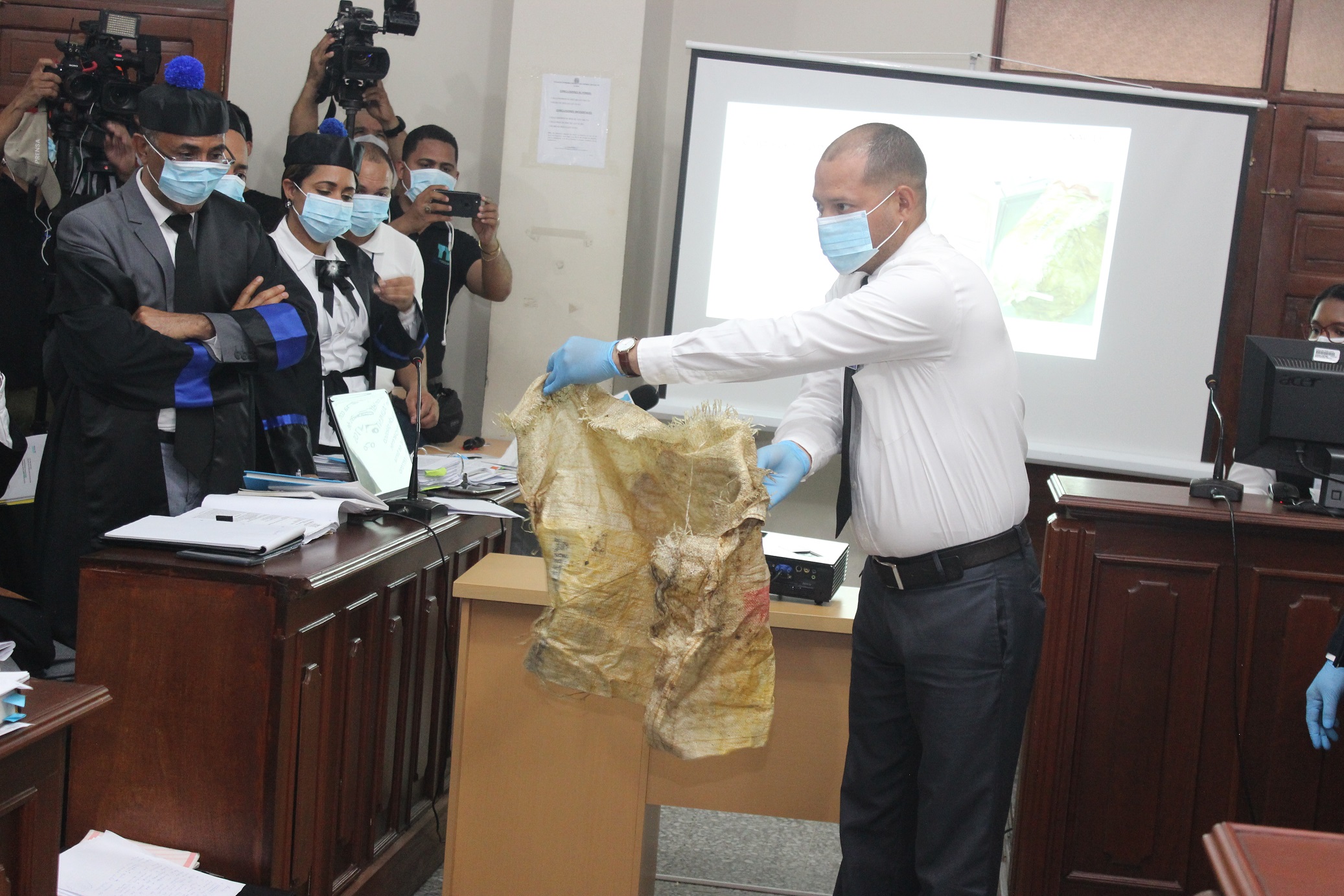 Presentación de pruebas del crimen caso Emely Peguero. Foto Naciso Acevedo