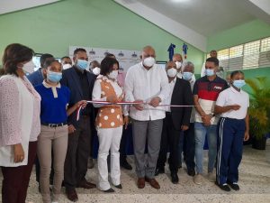 Educación convierte liceo en politécnico en Bayaguana