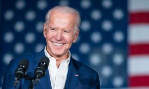 Biden promete más medidas ante el repunte de la violencia armada en EE.UU.